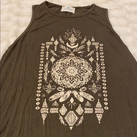 Threads Studio olive tank - Picture 2 of 3